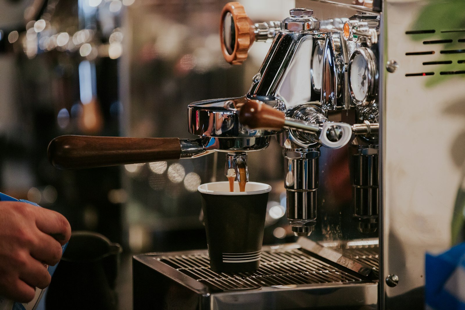 Baristas and Coffee-Shop Tipping