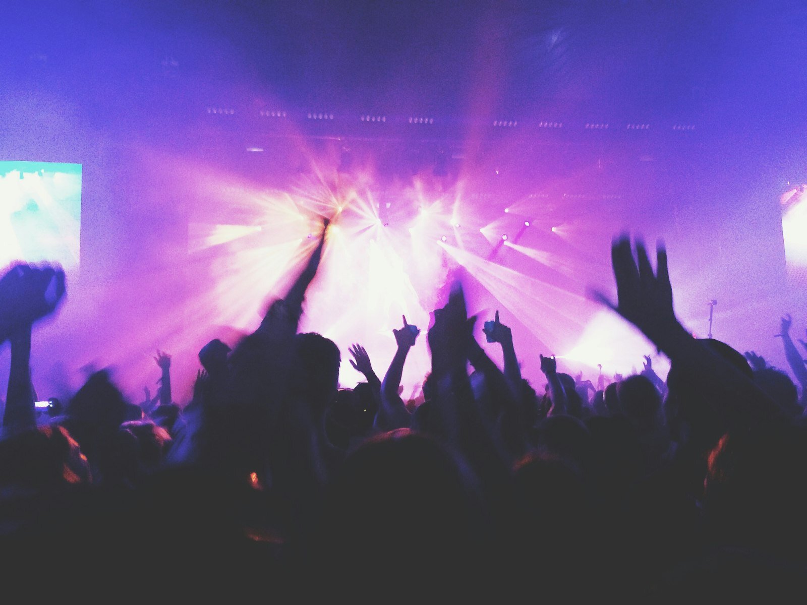 Cashless Venues and Events: Tipping Without Notes